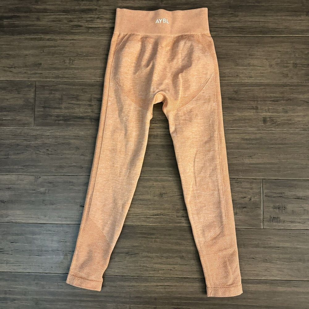 AYBL Motion Seamless Leggings Size Small Peach EUC